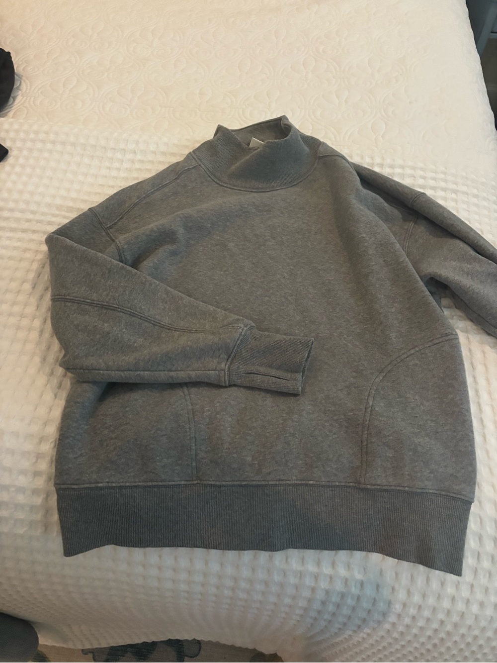 aerie Men's Grey Turtleneck Pullover Sweatshirt
